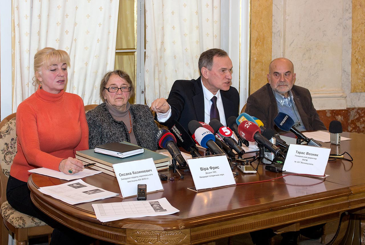 Прес-конференція керівництва Львівської національної галереї мистецтв імені Бориса Возницького (зліва направо): Оксана Козинкевич, Віра Фрис, Тарас Возняк, Ігор Хомин.