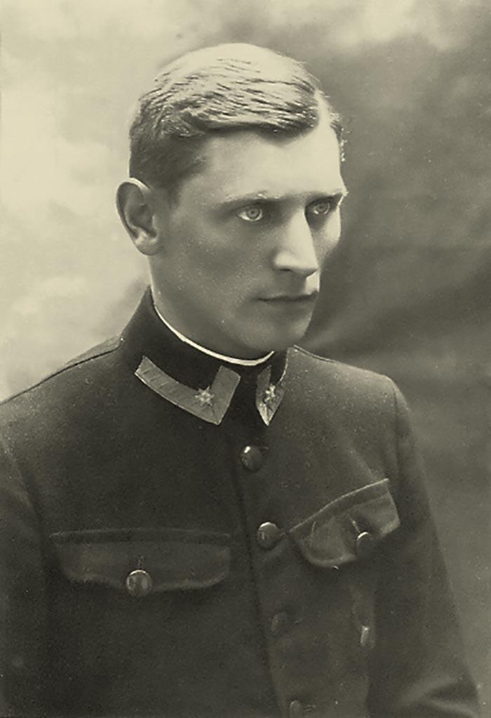 Тарас Пристай, найстарший син о. Пристая, старшина Української Галицької Армії, 1918-1919 роки