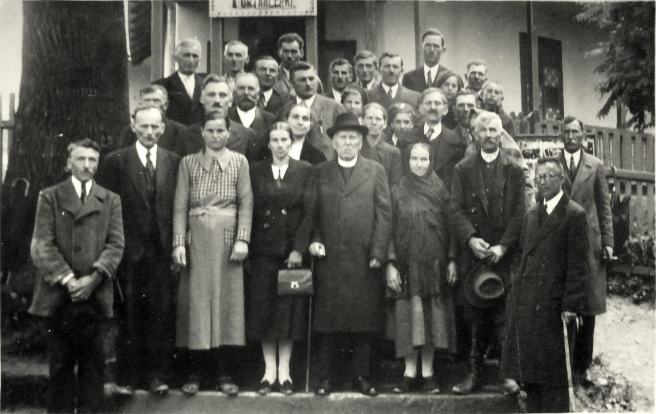 Зустріч о. Пристая з громадським активом села Трускавця в будинку «Сільського господаря», 1938 рік