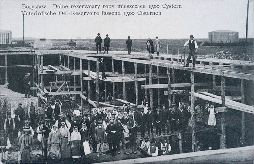Борислав. Будівництво нафтових резервуарів. Поштівка 1909 року