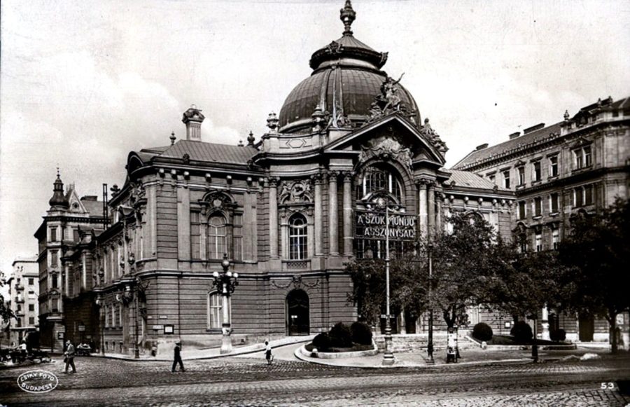 Будапештський театр комедії, 1920-ті