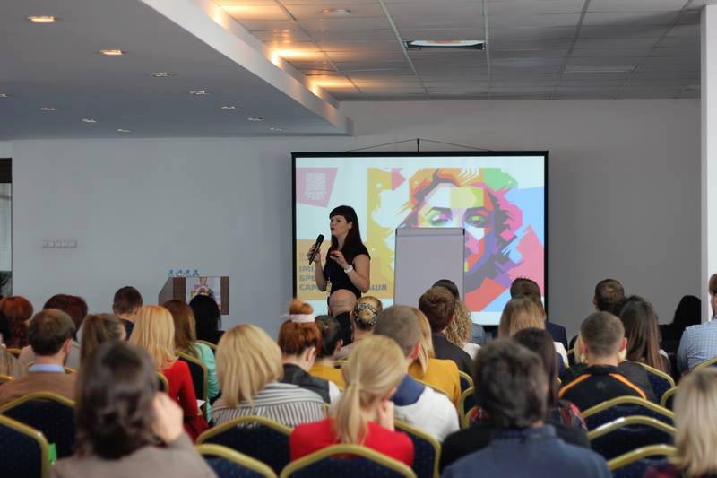 Завжди повні зали, користь і позитив.