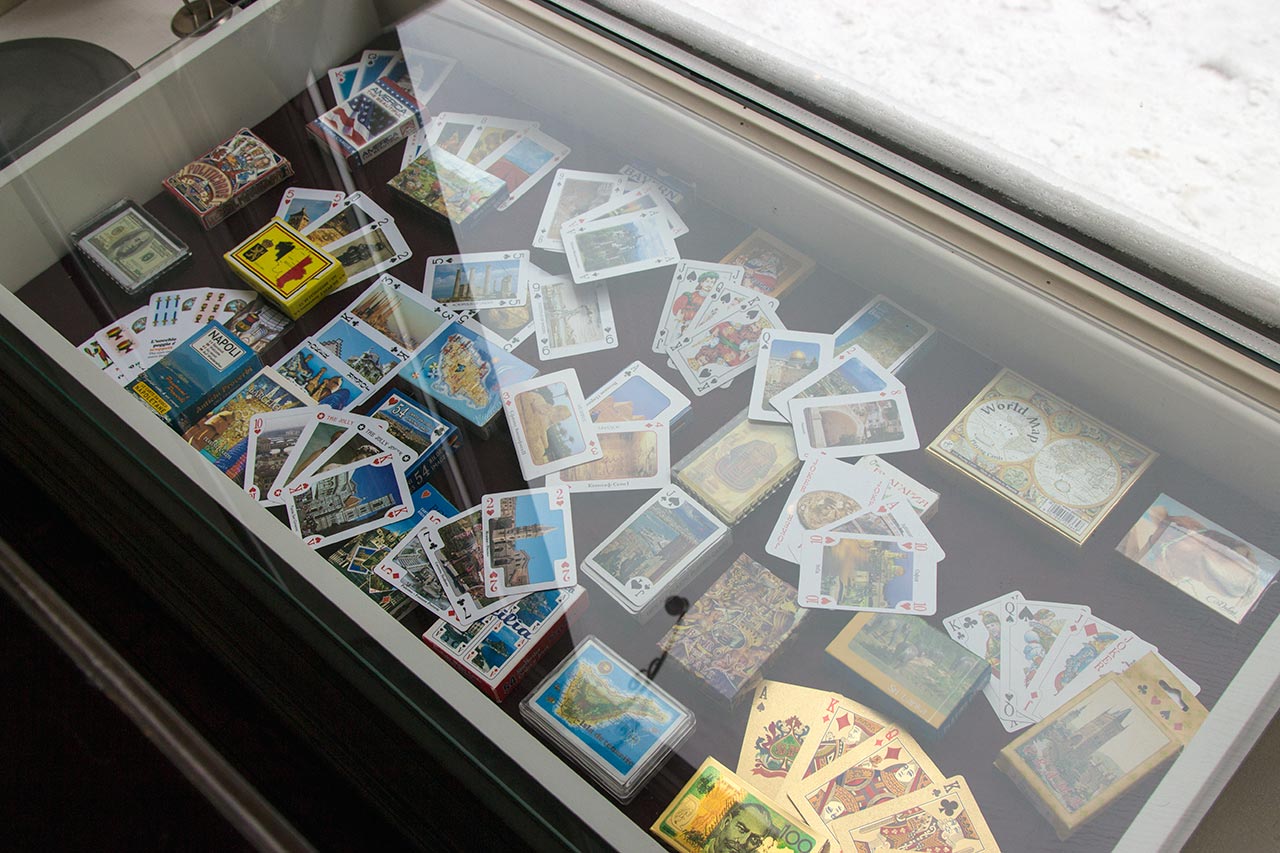 Експозиція виставки "Колекційні карти світу"