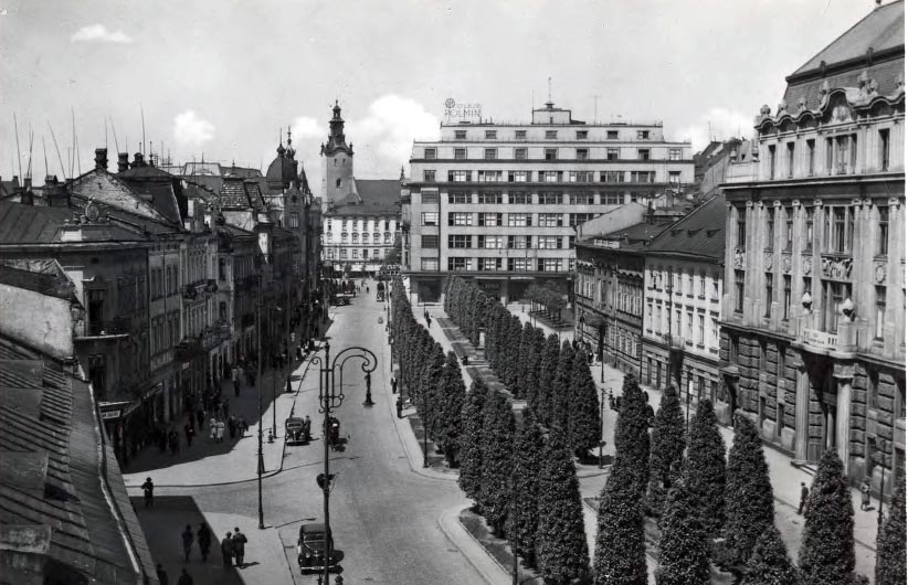 Вулиця Академічна. У глибині фото будинок Шпрехера – командний пункт АК у Львові (фото Тадеуша Кристинека, 30-ті рр. ХХ століття. Із фондів Сілезької бібліотеки (Польща)