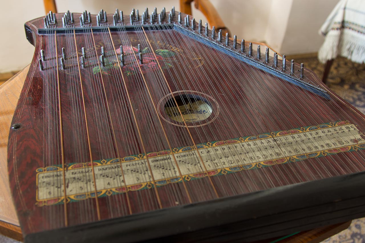 Цитра в музично-меморіальному музеї Соломії Крушельницької у Львові