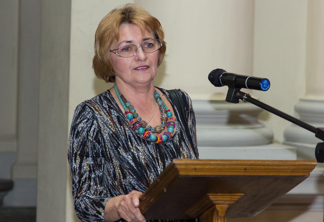 Голова Об’єднання українських художників Риму Лариса Іськів