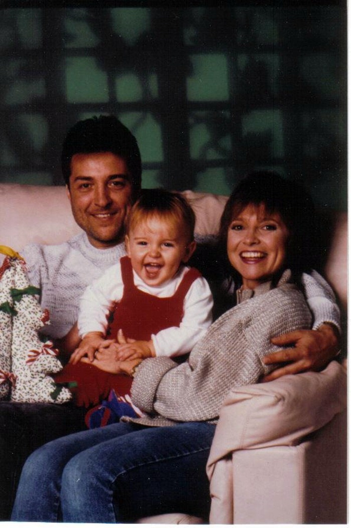 Чоловік Едвард Раковіч, син Ед-Володимир та Квітка. Початок 1990-х