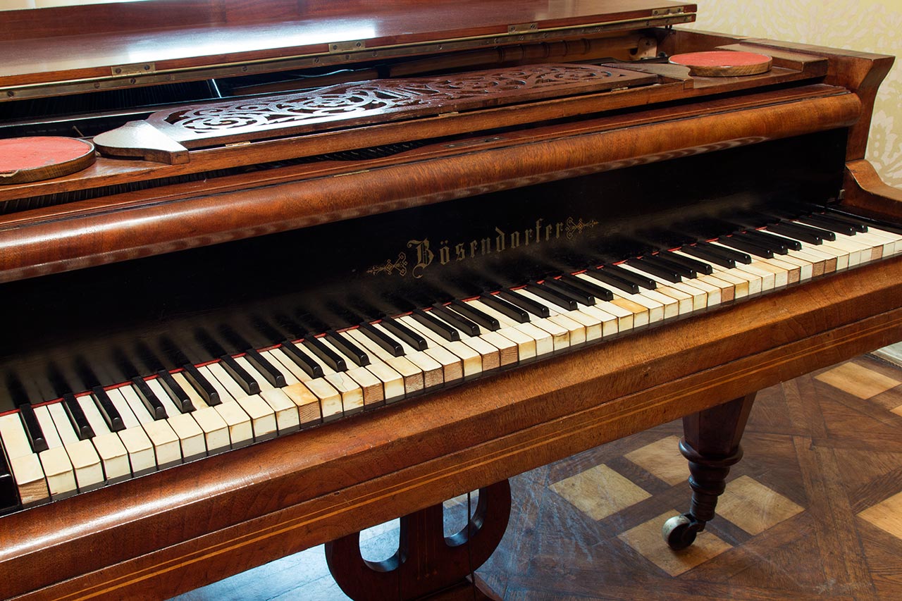 Фортепіано фірми “Bösendorfer” Одарки Бандрівської в експозиції львівського Музею Соломії Крушельницької