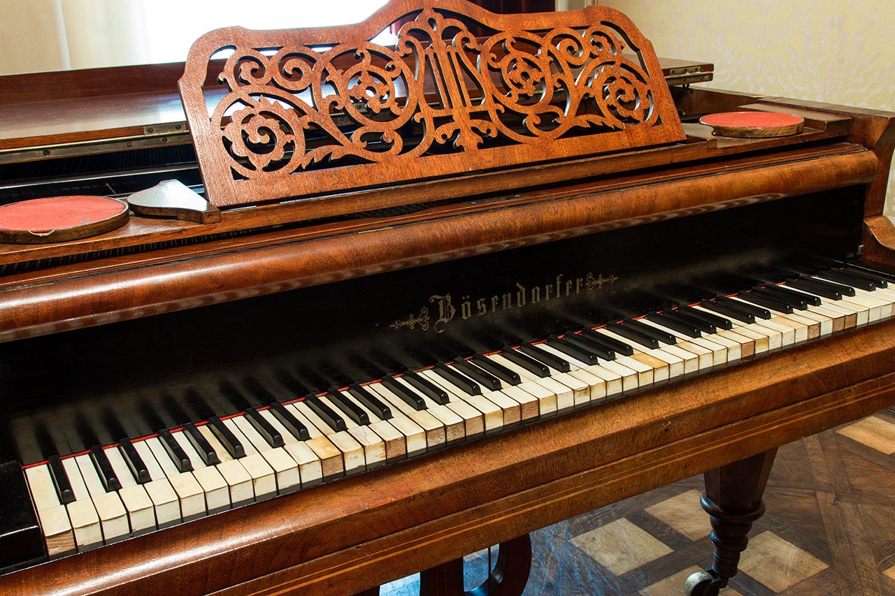 Фортепіано фірми “Bösendorfer” Одарки Бандрівської в експозиції львівського Музею Соломії Крушельницької