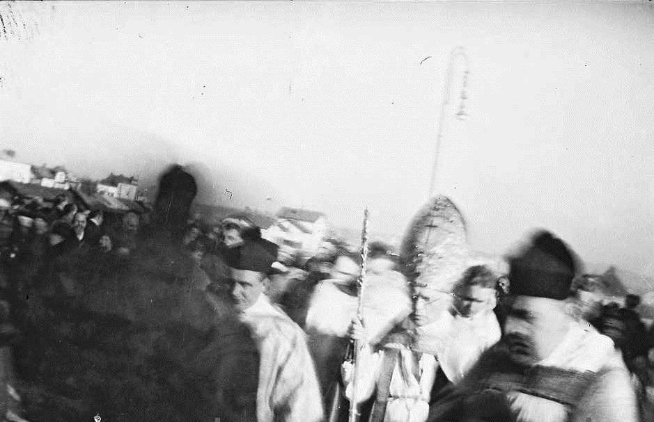 Твардовський під час ожнієї з служб