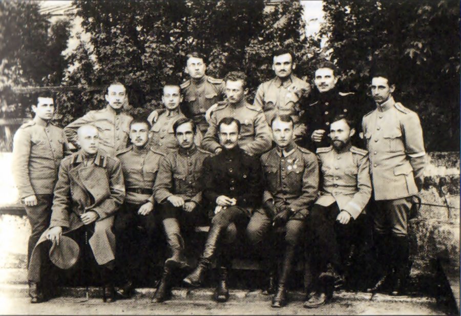 Сірожупанні старшини