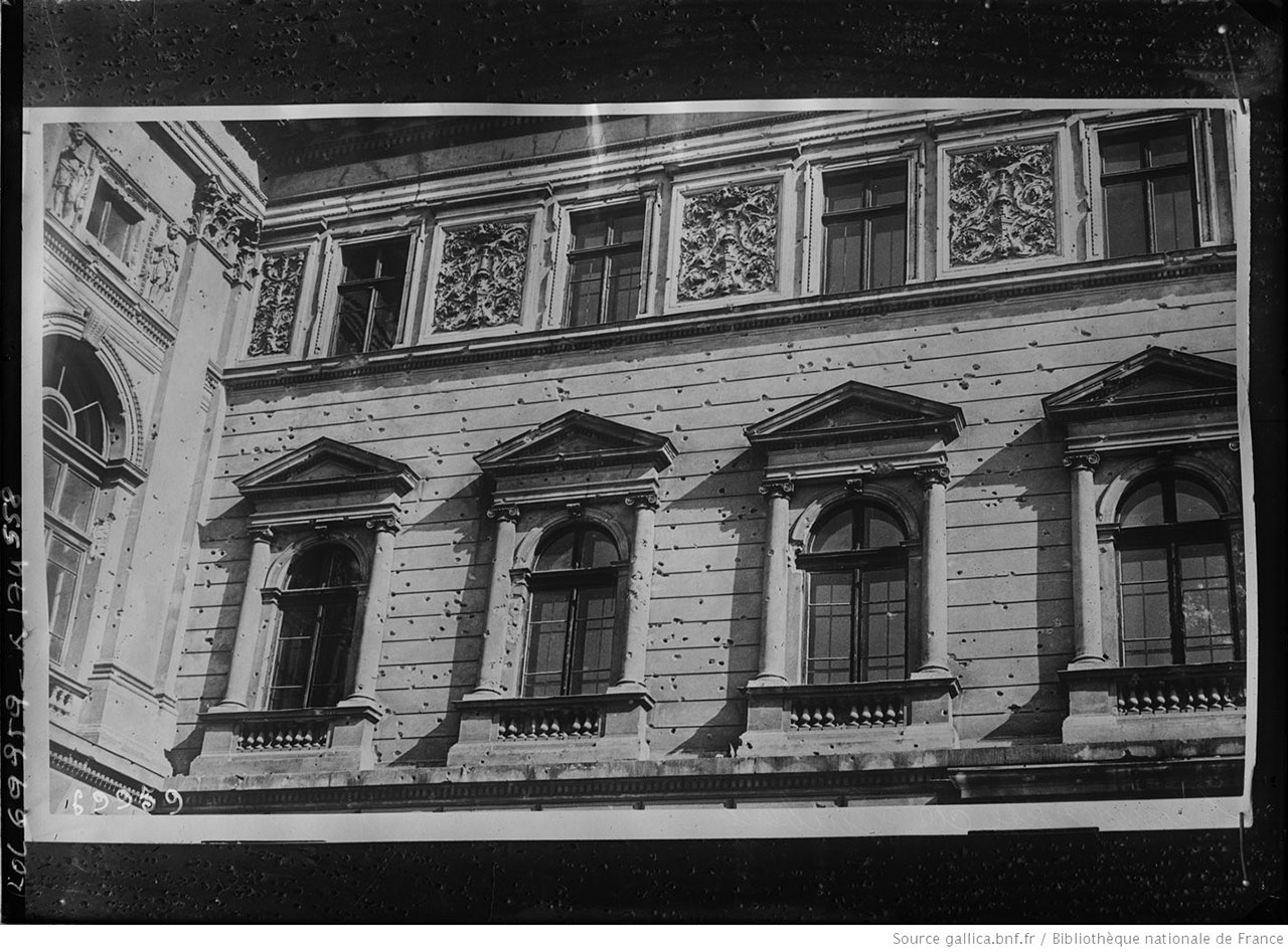 Фасад Університету у Львові, фото 1921 року