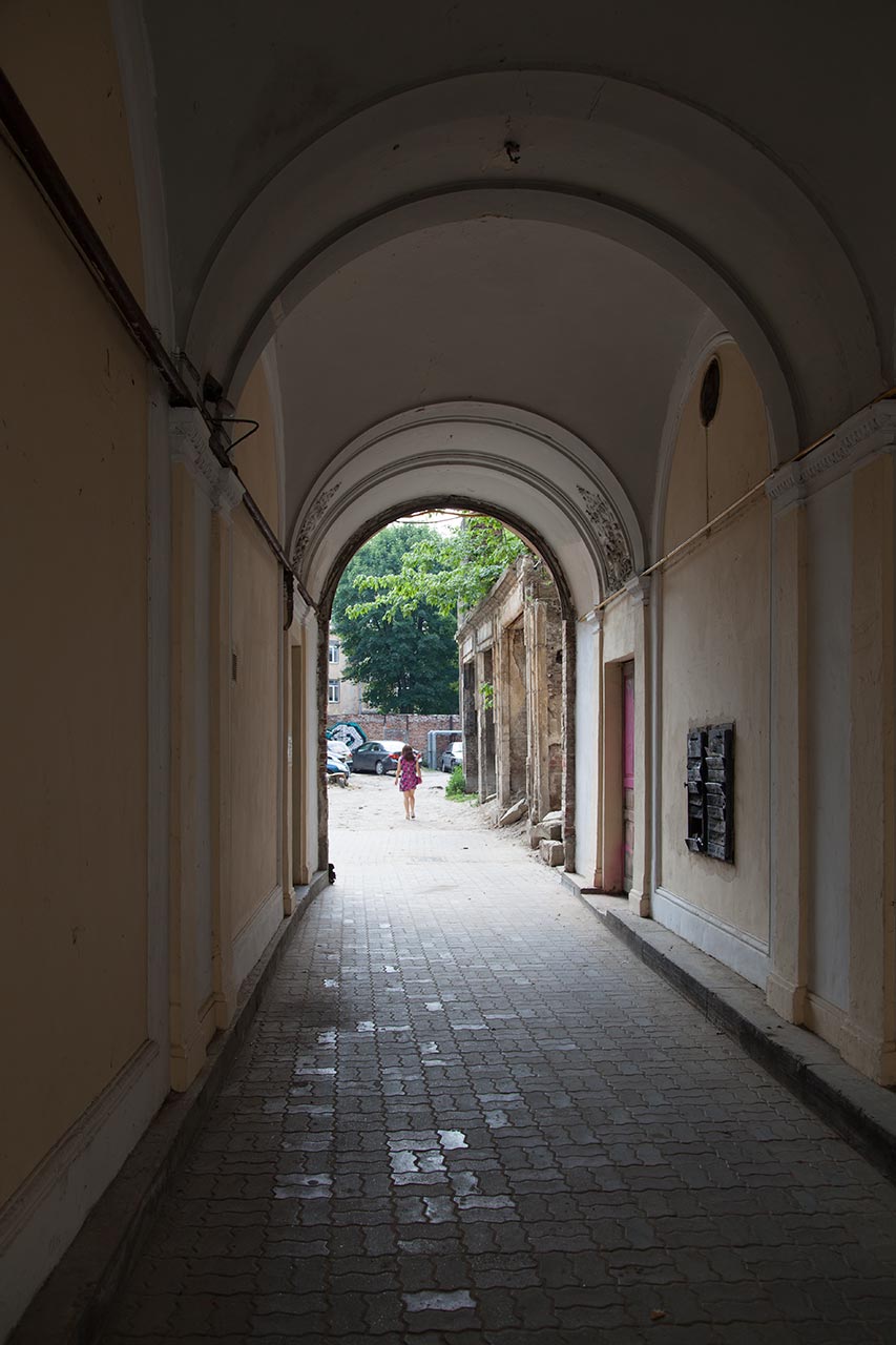 Історичний вхід до пасажу Міколяша