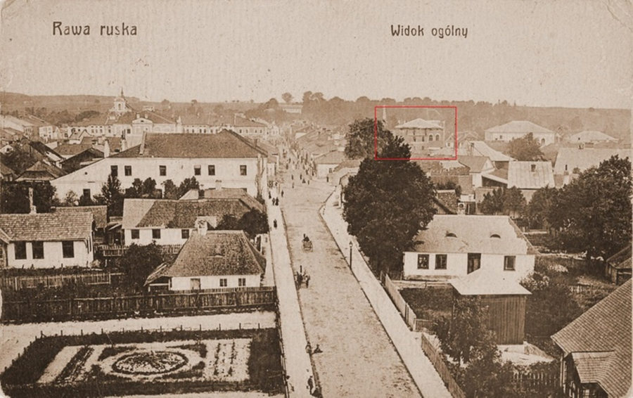 Загальний вигляд міста, де хоч трохи видно синагогу, 1912. Джерело - http://bit.ly/2uiSDrr 