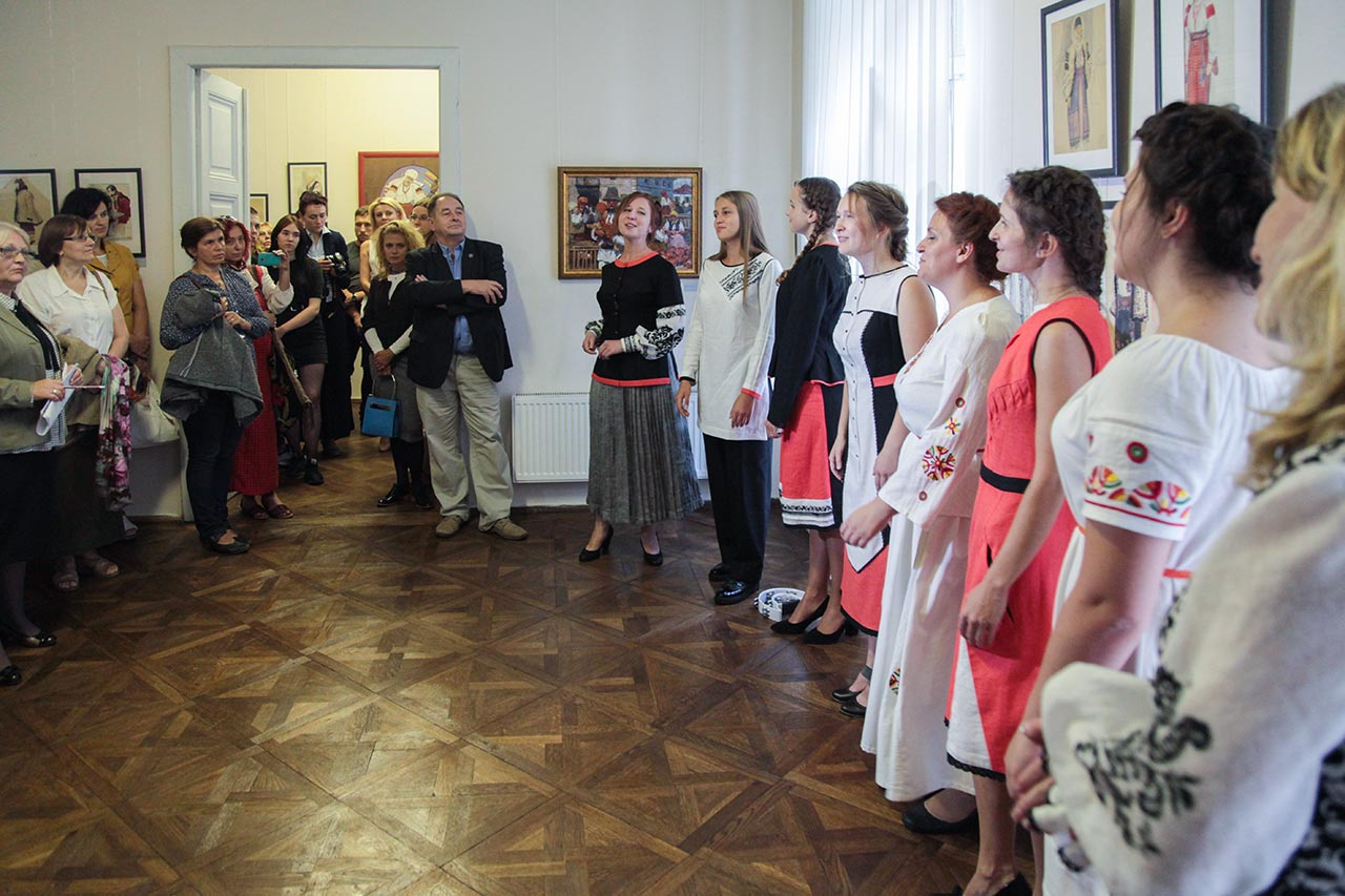 Відкриття ретроспективної виставки “Олена Кульчицька (1877-1967). Народний одяг західних областей України. Акварелі. Малярство”