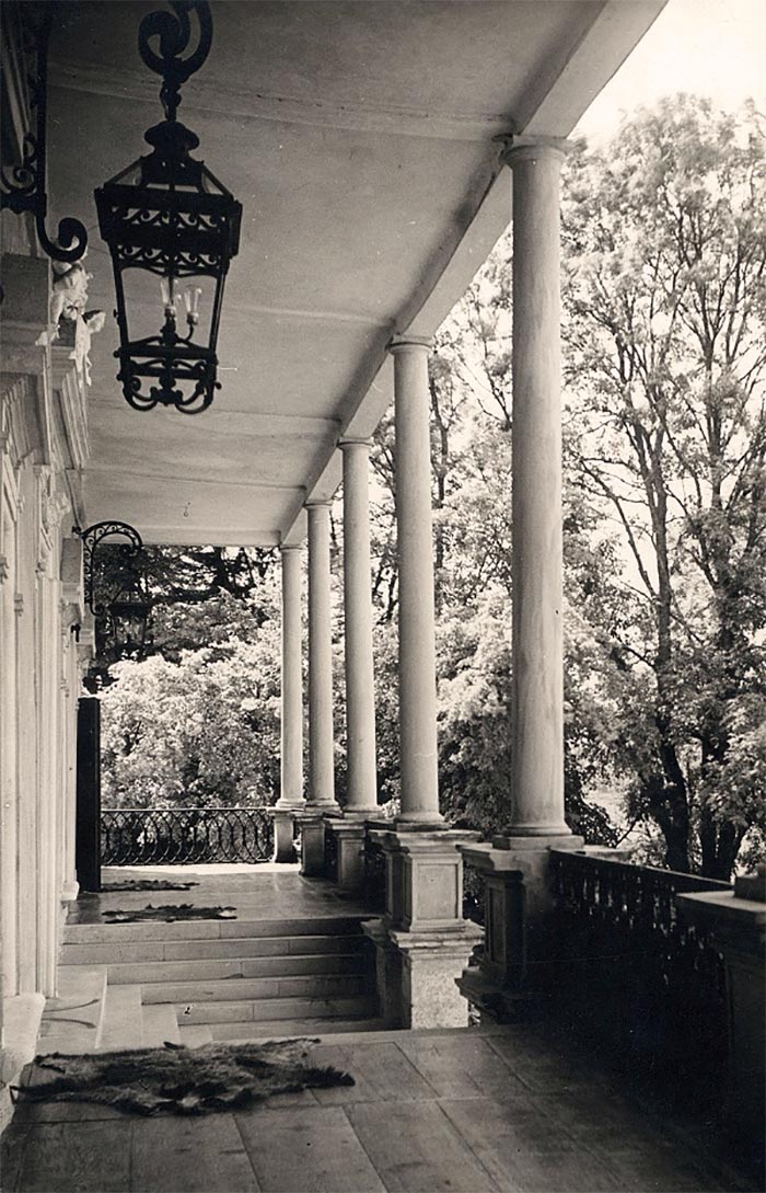 Замок у Поморянах, фото 1925 року