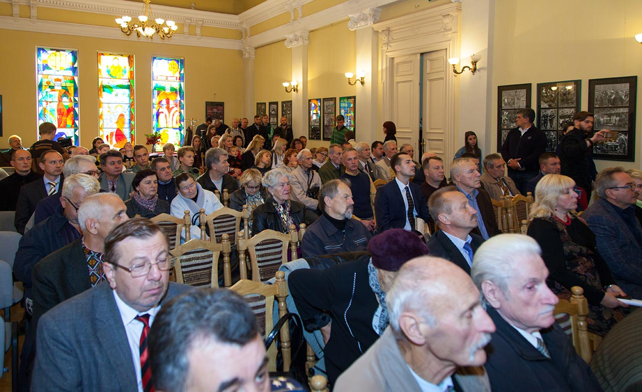 Вручення Хрестів Бойової Заслуги нащадкам героїв Української повстанської армії