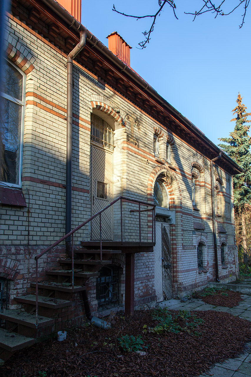 Будівля “Закладу для невиліковно хворих та виздоровлюючих християн імені Антонія і Валерії Білінських” на вул. Смаль-Стоцького, 2017 р.
