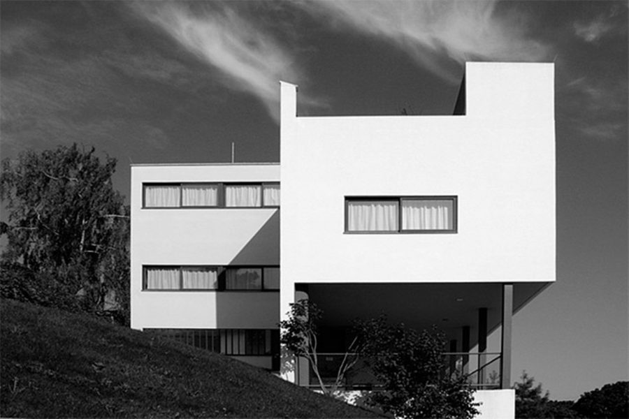 Запроектований у 1927 році архітектором Ле Корбюзьє будинок у Штуттгарті сьогодні вважається класичним зразком міжвоєнного модернізму