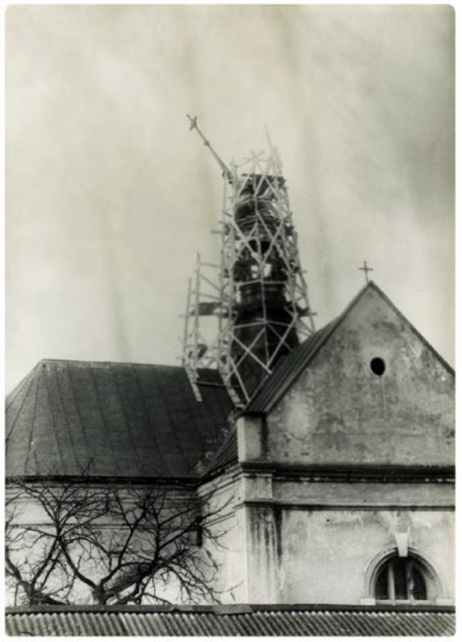 Реставрація костелу, м. Бібрка, 1990-ті роки