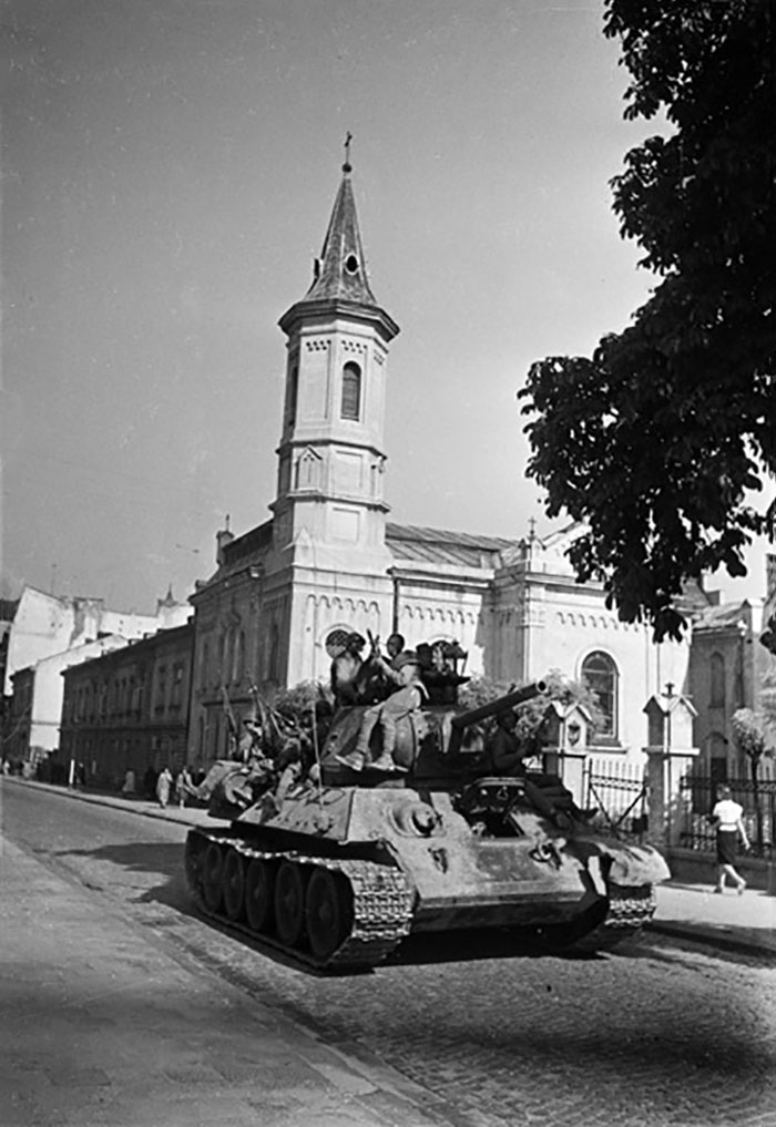 Львів, вул. Пекарська, 59, Храм Христа Спасителя. Фото 1944 року