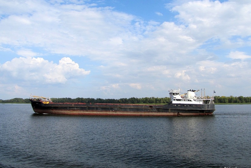 Річковий вантажний теплохід майданчикового типу «Луцк»