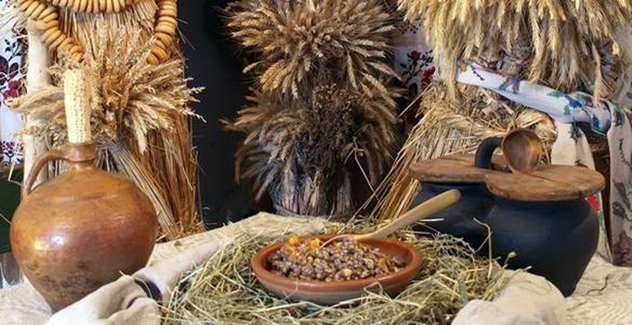 Дідух на покуті