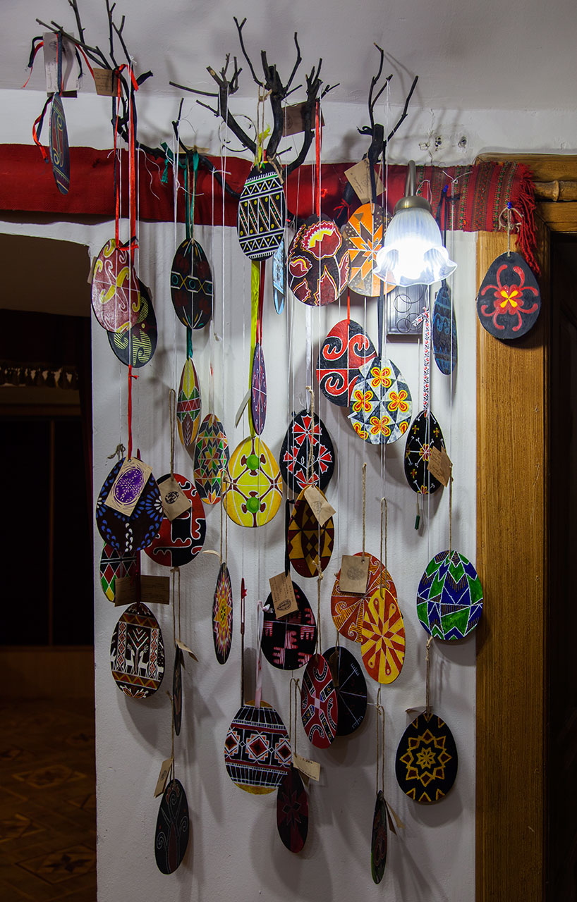 Експозиція виставки "На крилах весни"