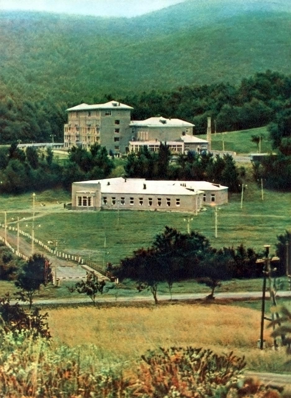 Корпуси санаторію «Сонячне Закарпаття». Фотограф Микола Федорович Козловський.