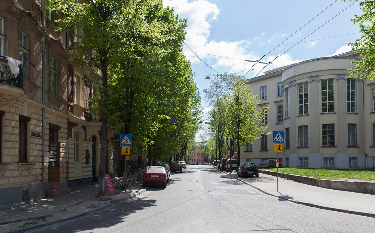 Вулиця Миколи Устияновича у Львові. Фото 2018 року