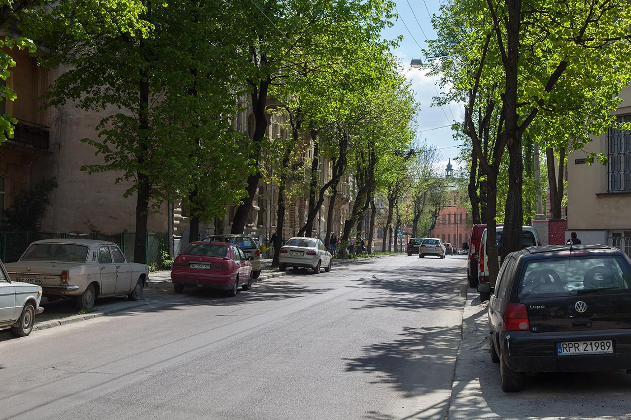 Вулиця Миколи Устияновича у Львові. Фото 2018 року