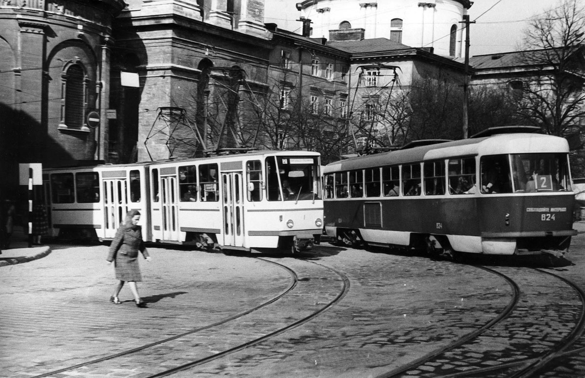 Перша чеська "гармошка" "Tatra KT4SU" на вул. Руській. 1977 рік