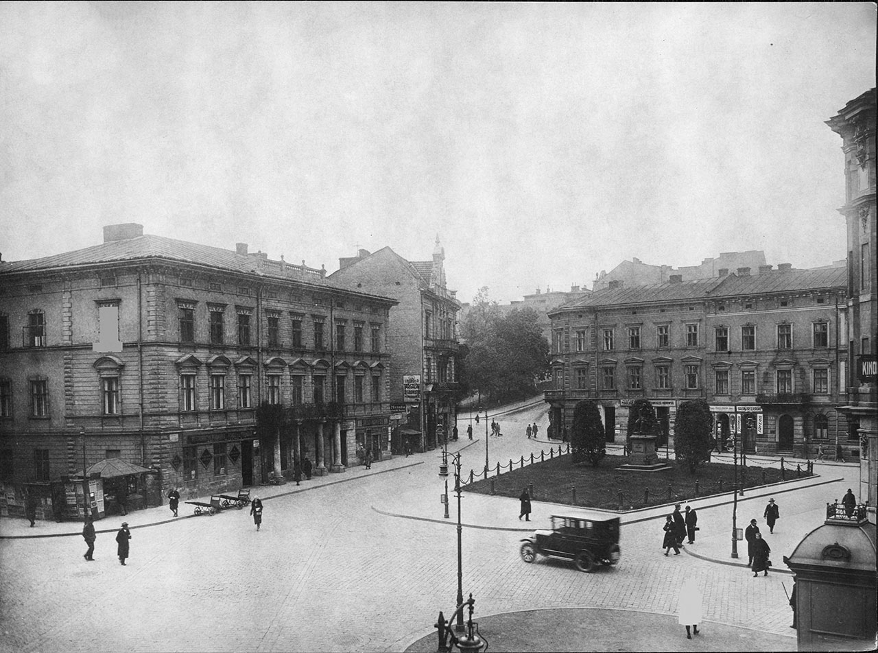 Площа Академічна у Львові. Нині частина проспекту Тараса Шевченка