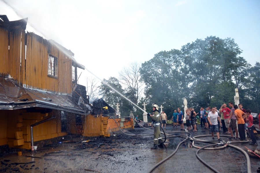 Ліквідація пожежі в церкві «Введення в Храм Пресвятої Богородиці» в с. Велика Горожанна Миколаївського району 