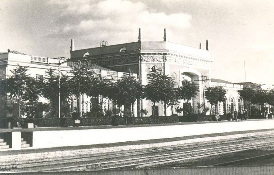 Перон станції «Рівне», середина 1950-х років