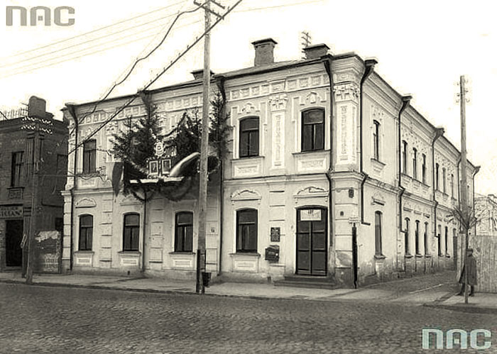 Колишній готель «Версаль» в Рівному, потім поліційний відділок