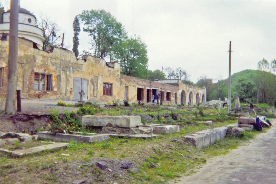 Польський військовий меморіал у Львові, 1997
