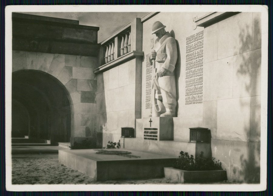 Пам'ятник французьким воїнам на Польському військовому меморіалі у Львові, 1938