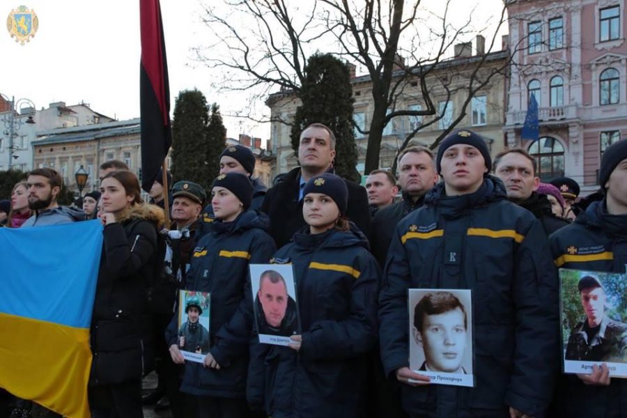 Вшанування пам'яті Героїв Небесної Сотні біля пам'ятника Тарасу Шевченку, 2019 р.
