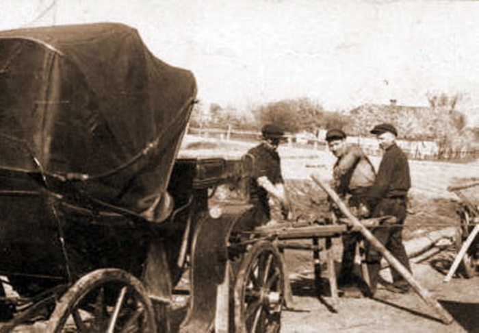 Фаетон (бричка) Петра Омельчука, 1940-і рр.