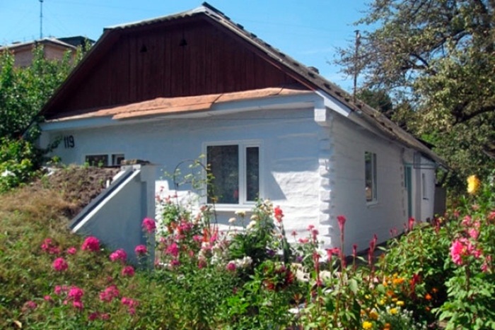 Вул. Шевченка, 119. Хата Листопадів