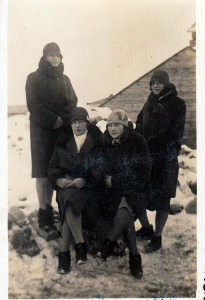 Рівне, 1929 рік. Невідомі містянки