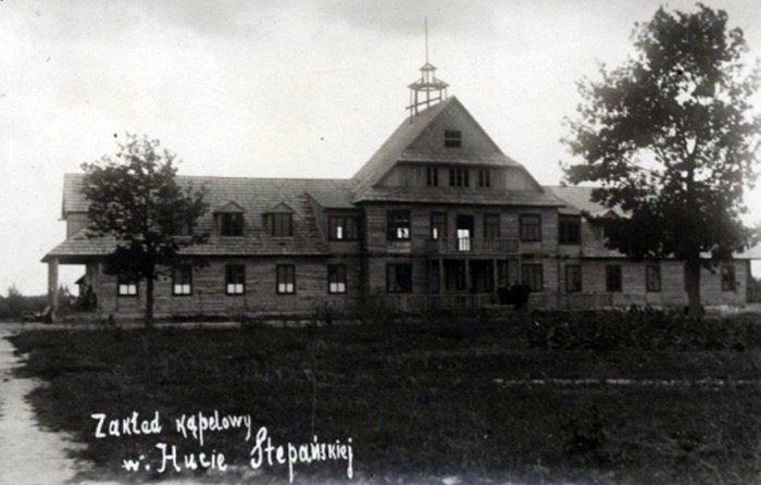 Один з пансіонатів у Гуті Степанській