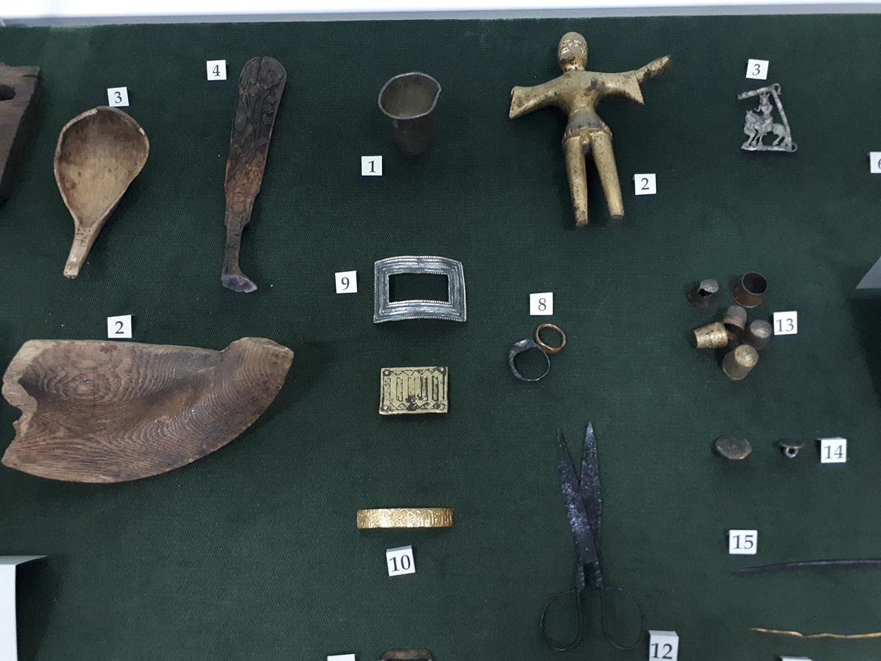 Експозиція виставки "Львів: подорож у середні віки"