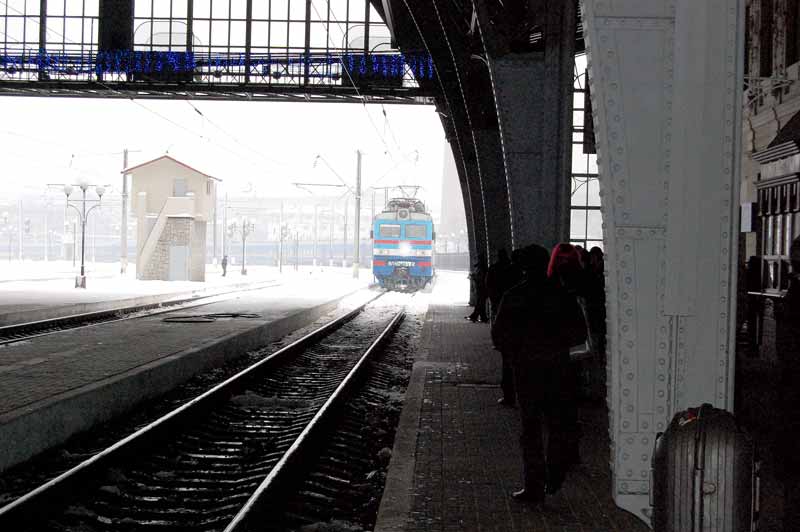 Зустріч потяга Донецьк-Львів 22 грудня 2012 року молодіжними активістами. Зустріч потяга Донецьк-Львів 22 грудня 2012 року молодіжними активістами.