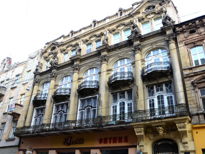 Дорошенка, 19