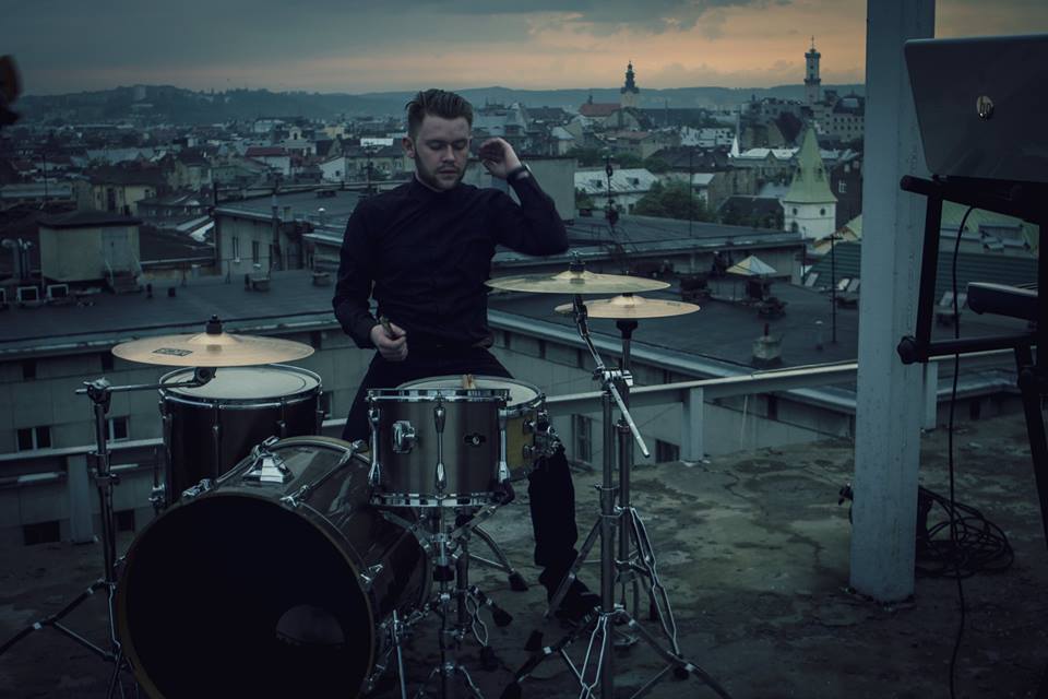 На фото: The Castle довелось працювати в таких складних умовах. Фото: Facebook/The Castle