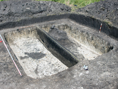 Залишки житлової споруди в одному з кутів якої знайдена піч-кам'янка.