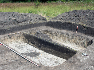 Залишки житлової споруди в одному з кутів якої знайдена піч-кам'янка.