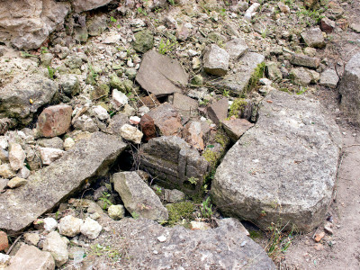 Вцілілі залишки синагоги «Золота Роза» у Львові, фото 1 липня 2015 року